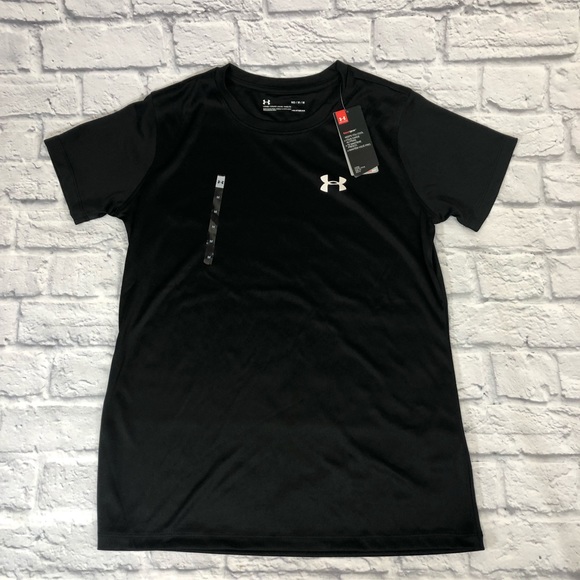 Under Armour Tops - Under Armour Black shirt. Loose heat gear Med NWT
